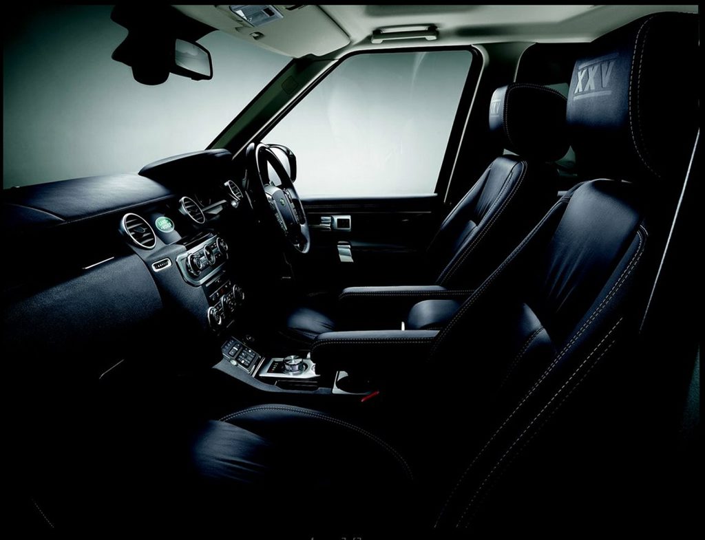 Inside the Land Rover Discovery XXV. Inside the Land Rover Discovery XXV.